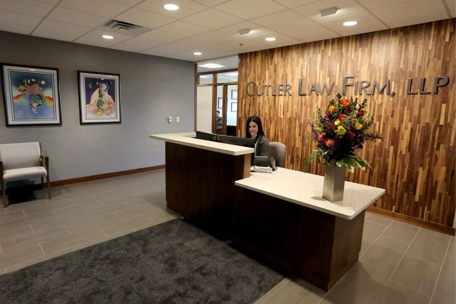 اصول طراحی دفتر وکالت